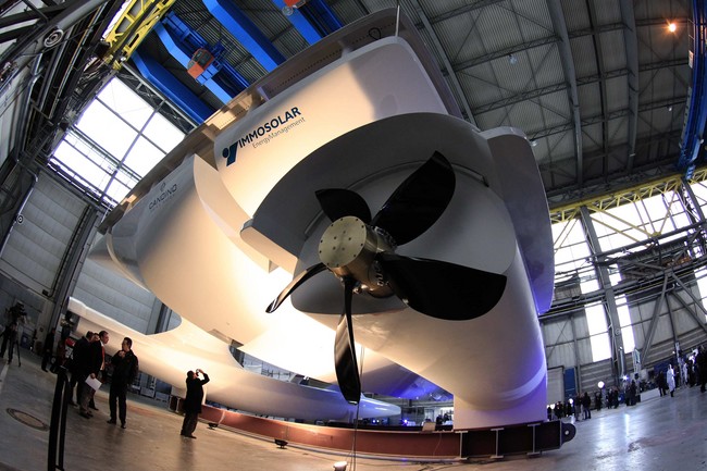 معرفی بزرگترین قایق خورشیدی دنیا - تکفارس 