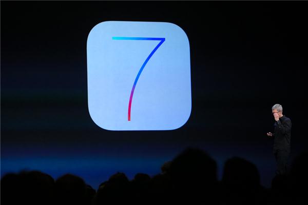 دومین نسخه آزمایشی از سیستم عامل iOS 7 منتشر شد - تکفارس 