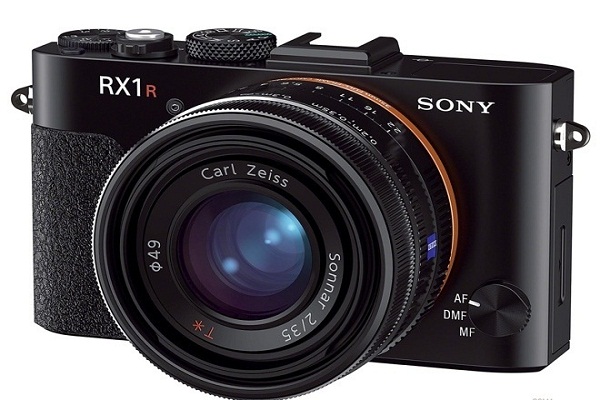 معرفی نسخه های به روز شده دوربین های SONY RX1R-RX100 2 - تکفارس 