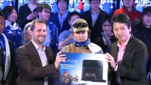 لانچ چهارم PS4 در ژاپن - تکفارس 