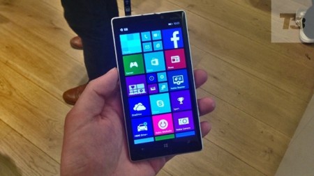 نگاهی کوتاه به NOKIA LUMIA 930