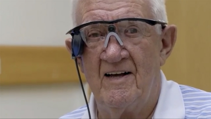 یک مرد انگلیسی برای اولین بار توسط چشم مصنوعی درمان شد - تکفارس 