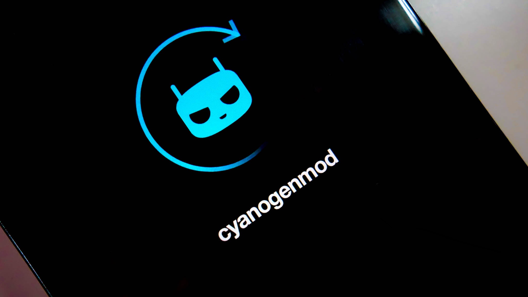 Cyanogen: ما کاربران بیشتری نسبت به Windows Mobile و بلک بری داریم - تکفارس 