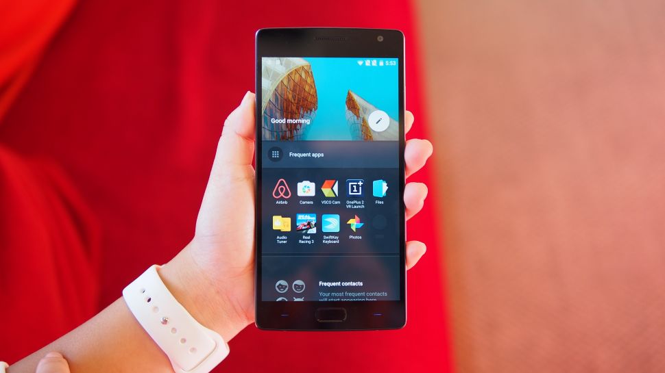 تماشاخانه: نگاهی به گوشی OnePlus 2 - تکفارس 
