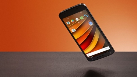 Moto X Force احتمالا محکم ترین صفحه نمایش بین تمام تلفن ها را دارد - تکفارس 