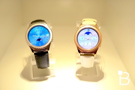 CES 2016: اولین نگاه به ساعت هوشمند Gear S2 Classic پلاتینیوم سامسونگ - تکفارس 