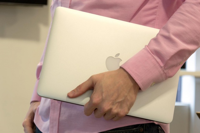 کدام مدل “Macbook Pro 13 برای شما مناسب است؟ - تکفارس 