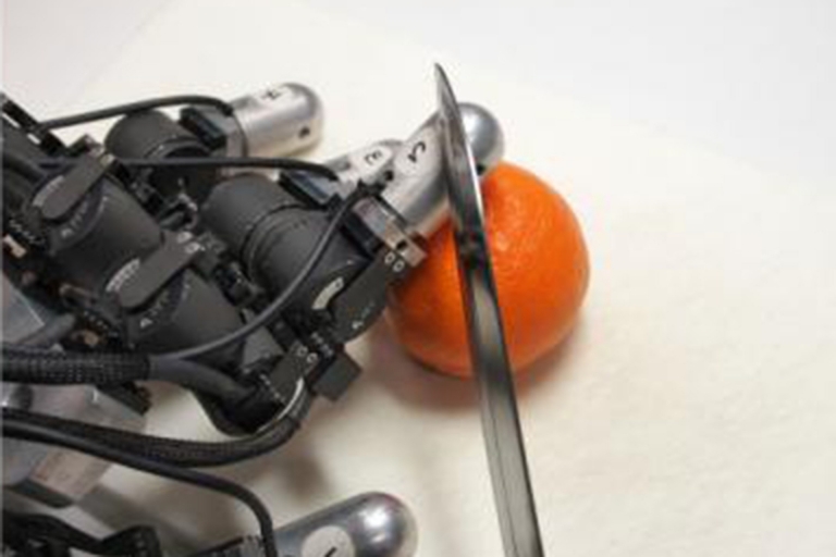 محققان قصد دارند حس درد را به ربات ها بچشانند - تکفارس 