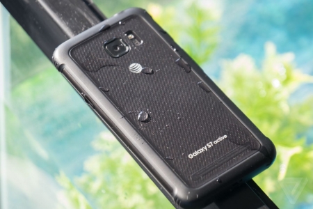 گزارش یک کاربر : Samsung Galaxy S7 Active در برابر آب مقاوم نیست ! - تکفارس 