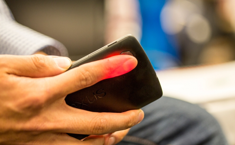 برنامه ی Hemaapp به گوشی های هوشمند قابلیت تشخیص کم خونی را می دهد - تکفارس 