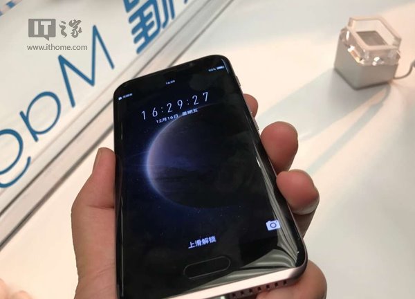 Huawei Honor Magic فورا به فروش رسید، حتی سریع تر از Xiaomi Mi Mix - تکفارس 
