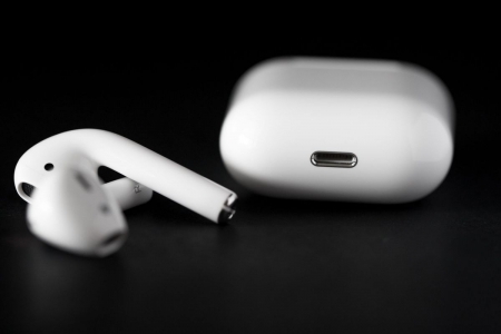 مشکل شارژز گریبانگیر AirPod های اپل - تکفارس 