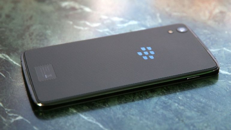 Blackberry رسما امتیاز بخش موبایل خود را به TCL واگذار کرد - تکفارس 