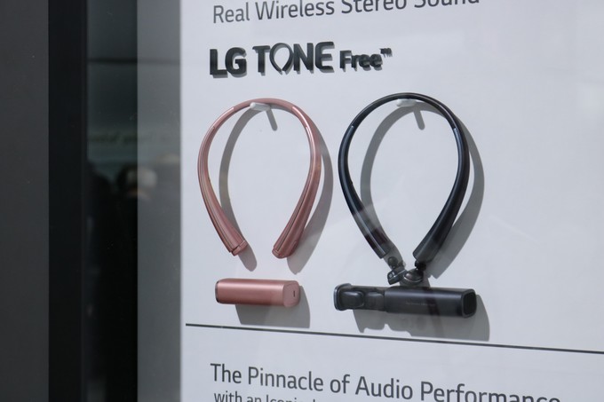نگاهی به پاسخ LG در برابر AirPods با Tone Free - تکفارس 
