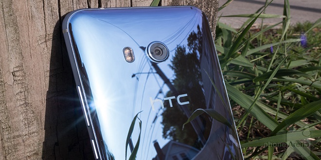 گزارش ها از وضعیت وخیم شرکت HTC خبر می دهند - تکفارس 
