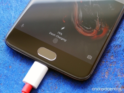 OnePlus هنوز هم در پی Dash charging است - تکفارس 