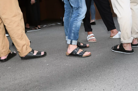 آمازون باید به جستجو اشتباه مشتریان Birkenstock پایان دهد - تکفارس 