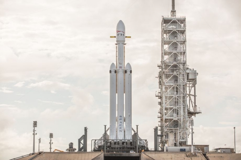 پخش زنده پرتاب راکت Falcon Heavy به یکی از پربازدیدترین استریم‌های یوتیوب تبدیل شد - تکفارس 
