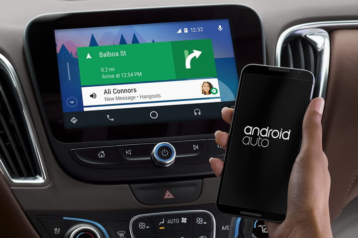 گوگل اکنون به کاربران اجازه می‌دهد تا هنگامی که گوشی به Android auto متصل است نیز از آن استفاده کنند - تکفارس 
