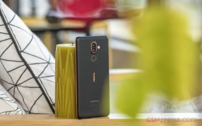 نقد و بررسی Nokia 7 Plus - تکفارس 