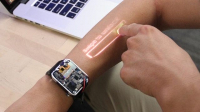 صفحه نمایش ساعت هوشمند بر روی بازوی شما - تکفارس 