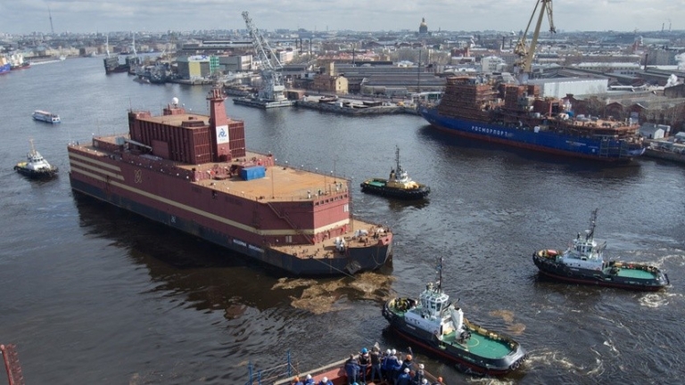 روسیه نیروگاه هسته‌ای شناور در دریای بالتیک راه‌اندازی می‌کند - تکفارس 
