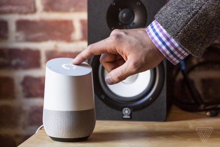 اکنون می‌توانید از Google Home بخواهید تا به کتابخانه‌ی Play Movies شما دسترسی پیدا کند - تکفارس 