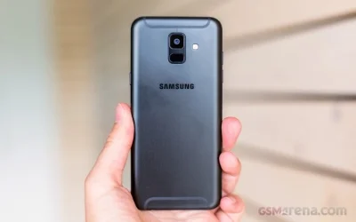 نقد و بررسی Galaxy A6 - تکفارس 