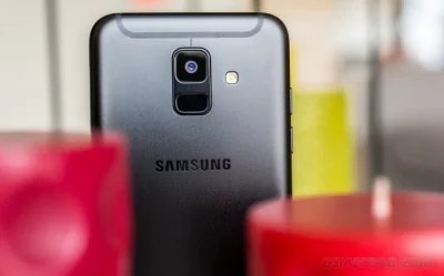 نقد و بررسی Galaxy A6 - تکفارس 