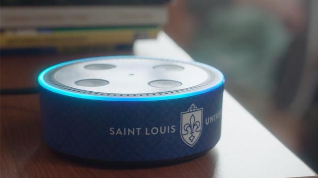 استفاده از اسپیکر هوشمند Amazon Echo Dot در دانشگاه سنت لوئیز - تکفارس 