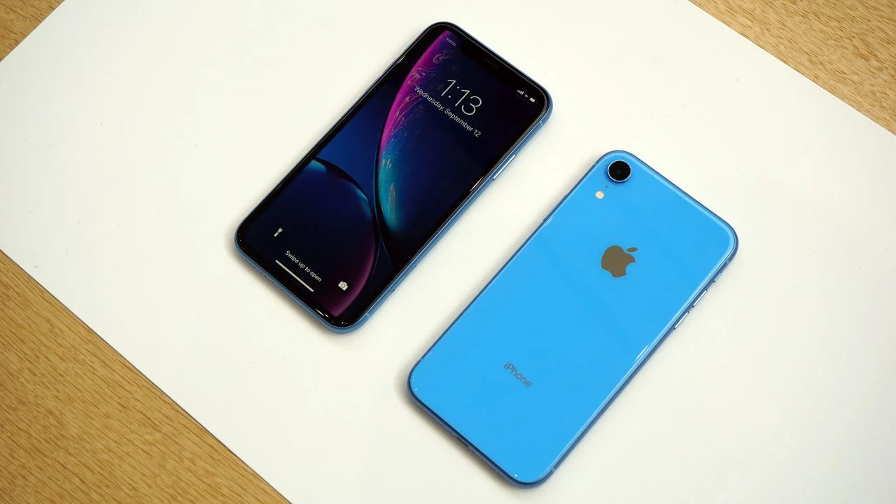 بررسی اولیه گوشی آیفون ایکس آر (iPhone XR) - تکفارس 