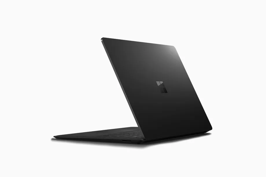 احتمال دارد پرت USB-C در Surface Laptop 2 و Surface Pro 6 وجود  نداشته باشد - تکفارس 