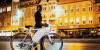 دوچرخه ی الکتریکی به بهبود وضعیت سلامت شما کمک می کند. - تکفارس 