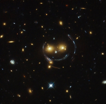 ثبت یک لبخند در فضا توسط تلسکوپ هابل ناسا - تکفارس 