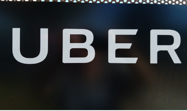 Uber به رانندگان برتر خود پیشنهاد ادامه‌ی تحصیل می‌دهد - تکفارس 