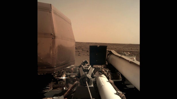 اولین سلفی ارسالی از مریخ توسط کاوشگر InSight ناسا - تکفارس 