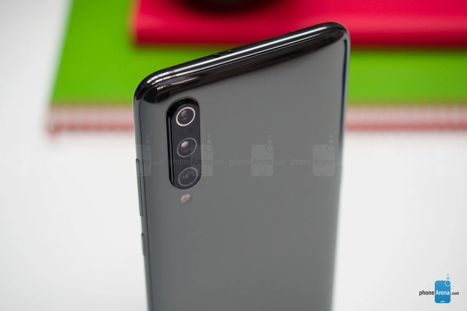 بررسی تخصصی Xiaomi Mi 9 - تکفارس 