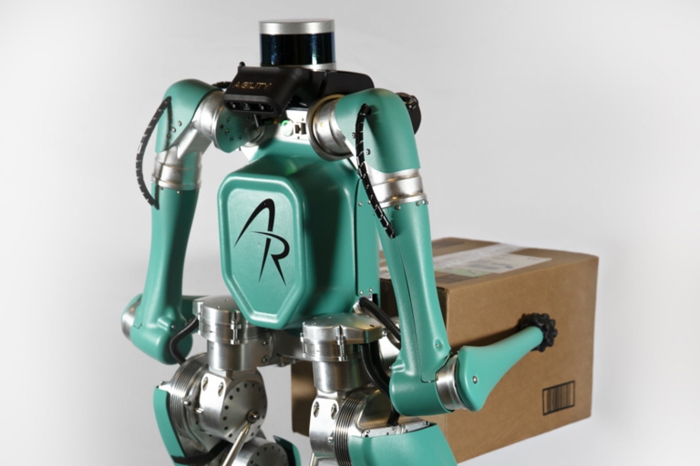 ربات جدید فورد که بر روی دو پا راه می رود - تکفارس 