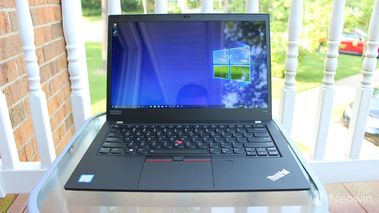 بررسی تخصصی لپ‌تاپ Lenovo ThinkPad T490 - تکفارس 