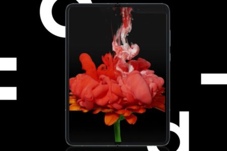 تاریخ رونمایی از گوشی Galaxy Fold تاخیر خورد - تکفارس 