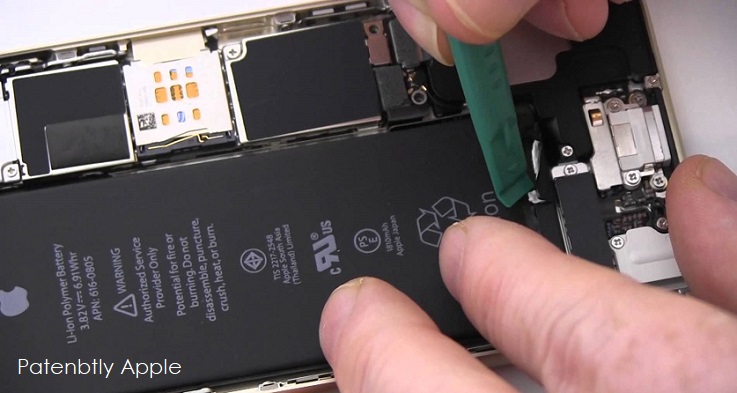 اپل به تعویض باتری گوشی‌های خود اصرار می‌ورزد - تکفارس 