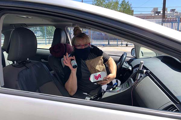 الزامی شدن استفاده از ماسک برای رانندگان و مسافران لیفت - تکفارس 