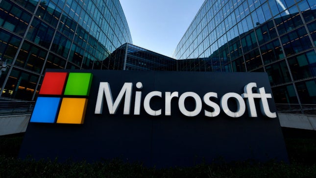 کارکنان مایکروسافت تا اکتبر ۲۰۲۰ به دورکاری ادامه خواهند داد - تکفارس 