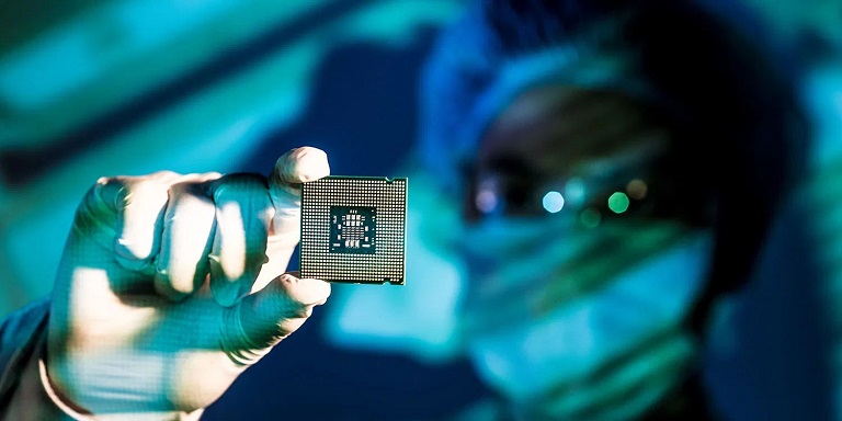 Intel-chip-security-flaws-remain