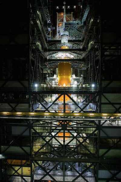 راکت اسپیس لانچ سیستم ناسا