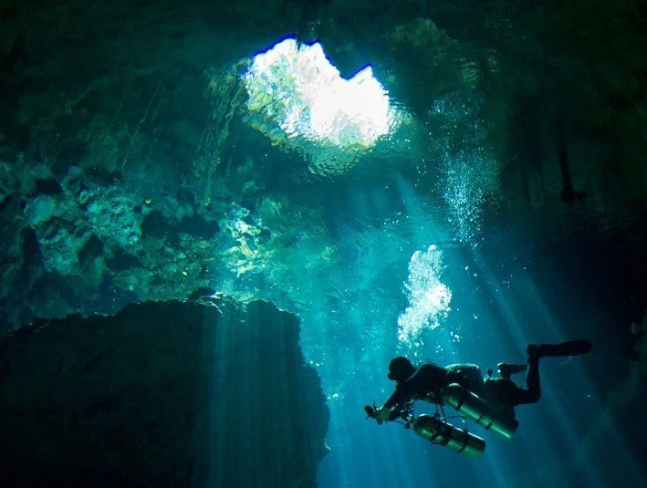 Cenote Esqueleto, Mexico