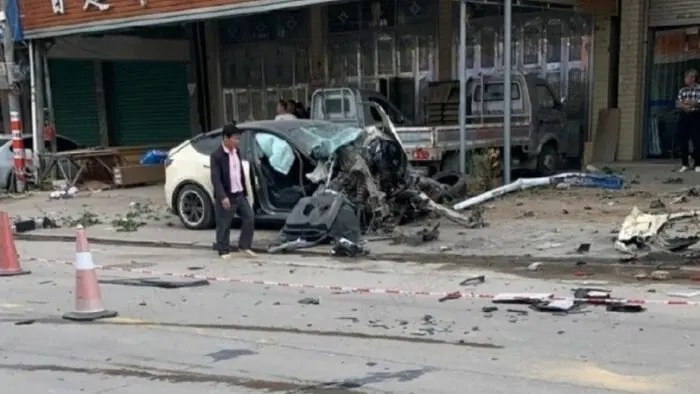 تلفات سنگین خودروی الکتریکی تسلا در چین؛ ۲ نفر کشته و ۴ نفر مجروح - تکفارس 