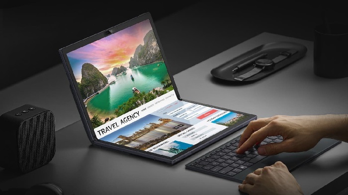 سامسونگ اولین لپ تاپ  تاشدنی OLED خود را سال آینده معرفی می کند - تکفارس 