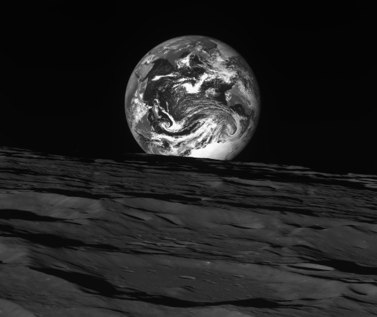 کاوشگر ماه کره جنوبی تصاویر خیره کننده ای از زمین ثبت کرد - تکفارس 